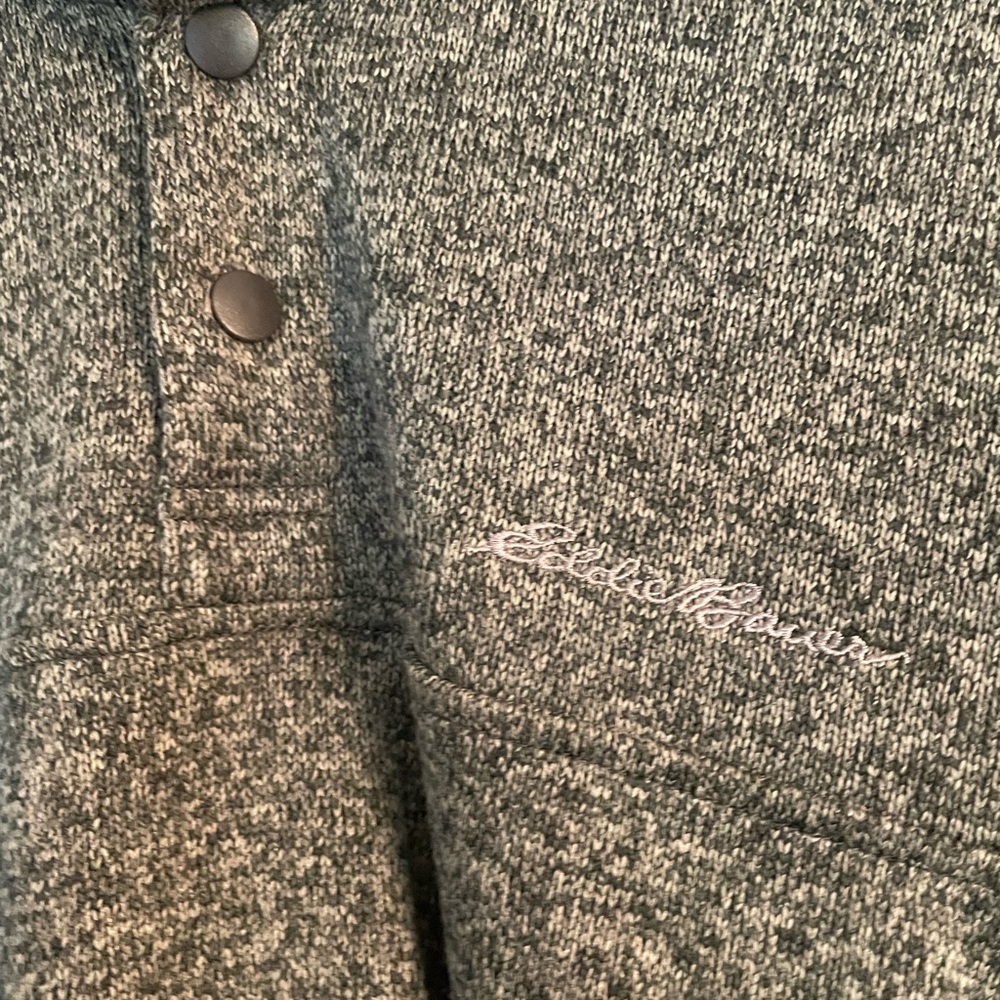 Eddie Bauer pullover - Picture 2 of 3